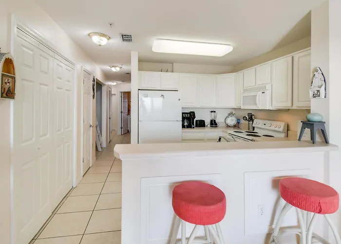Ocean View, Walk To Beach: * Gulf Shores