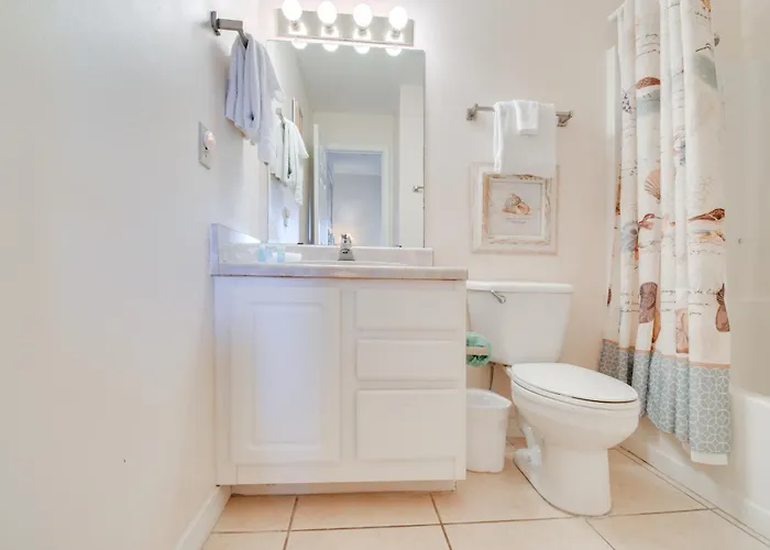 Holiday home Ocean View, Walk To Beach: